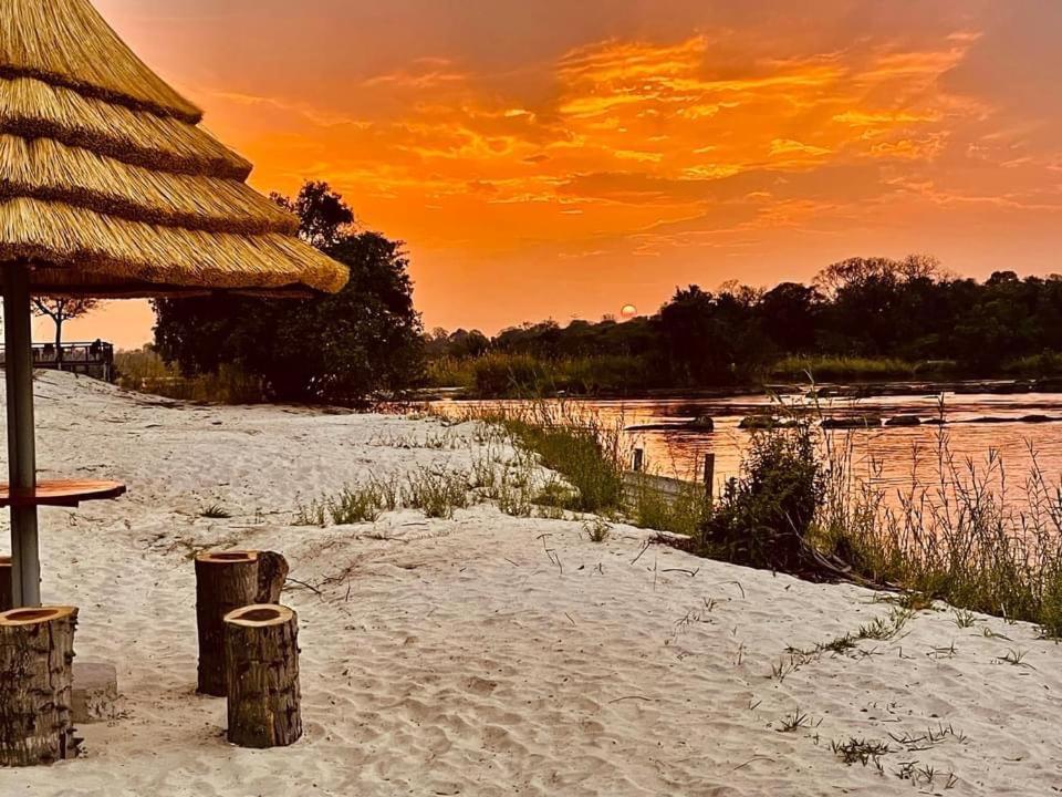 White Sands Lodge Divundu Exterior photo